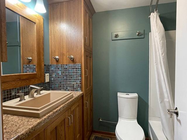Photo 39 of 47 of home listing at 110 W 6th Street, Valentine, NE 69201