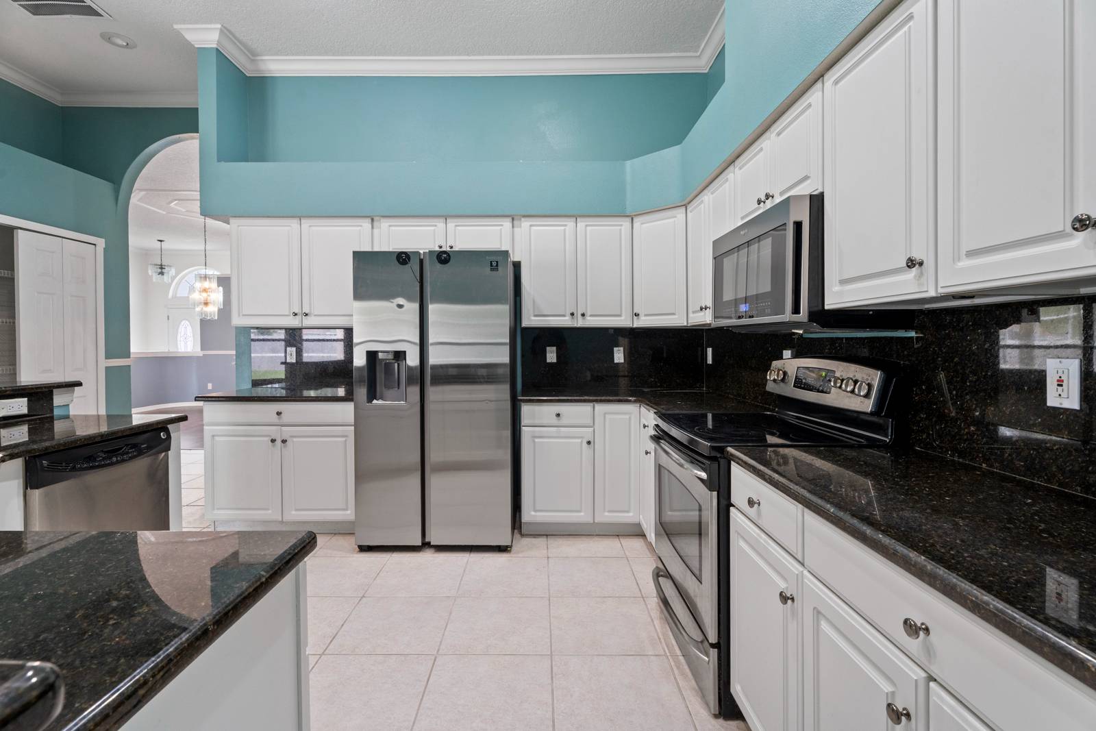 2087 Westbourne Dr, Oviedo, FL 32765