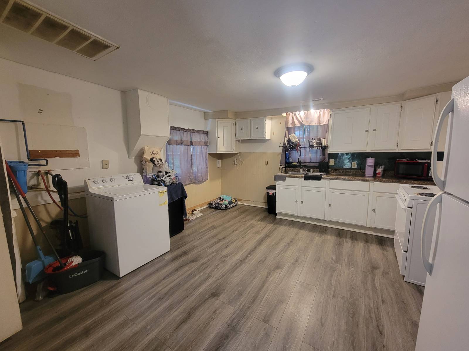 Photo 5 of 24 of home listing at 420 5th Street, Peru, NE 68421