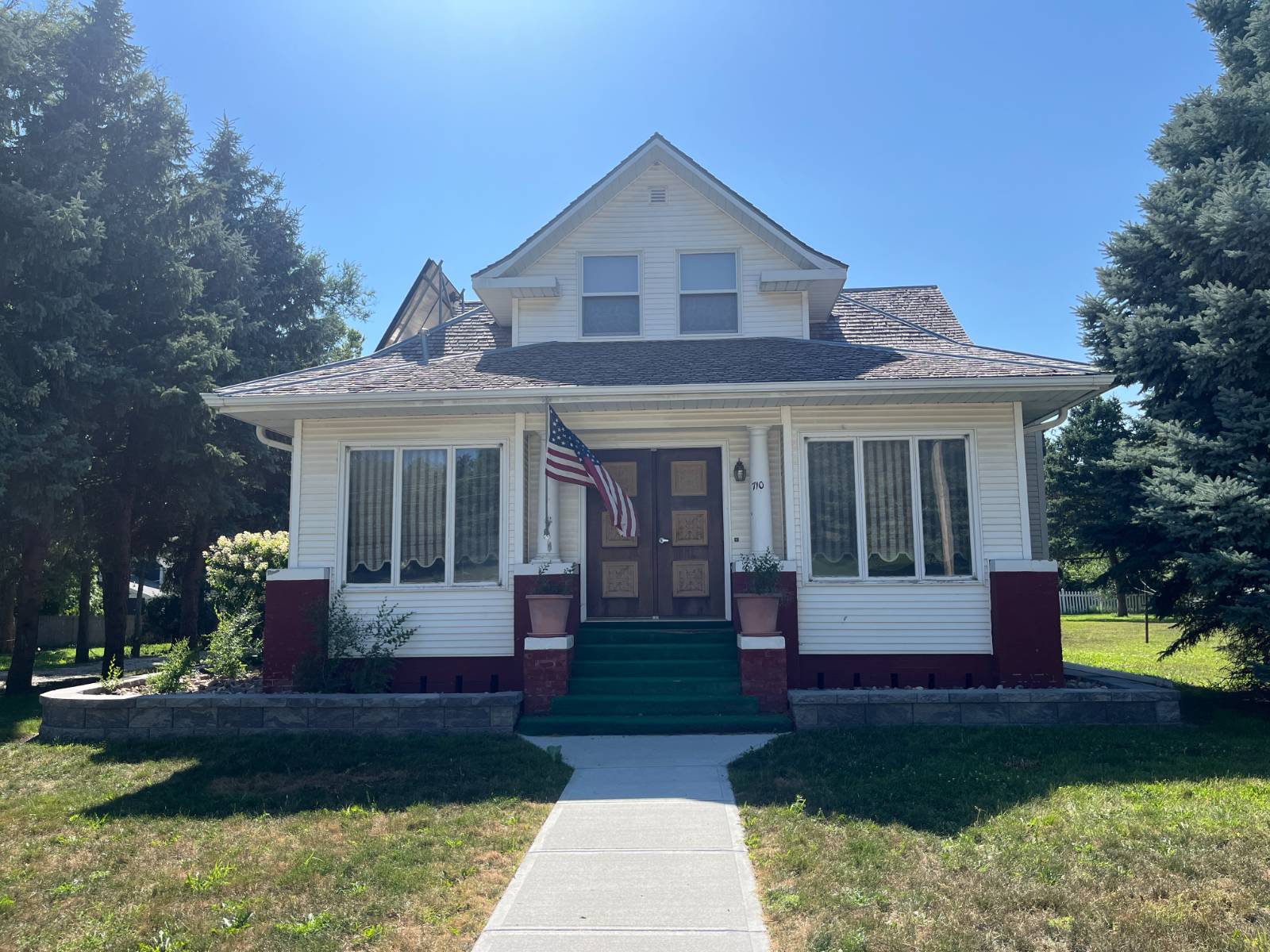 Photo 1 of 25 of home listing at 710 K Street, Neligh, NE 68756