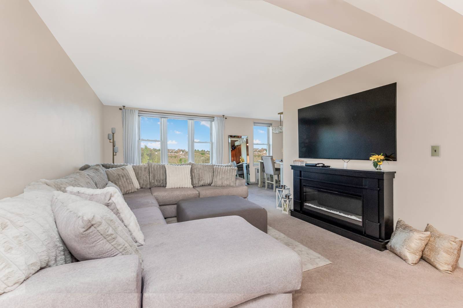 245 Rumsey Road, #8T