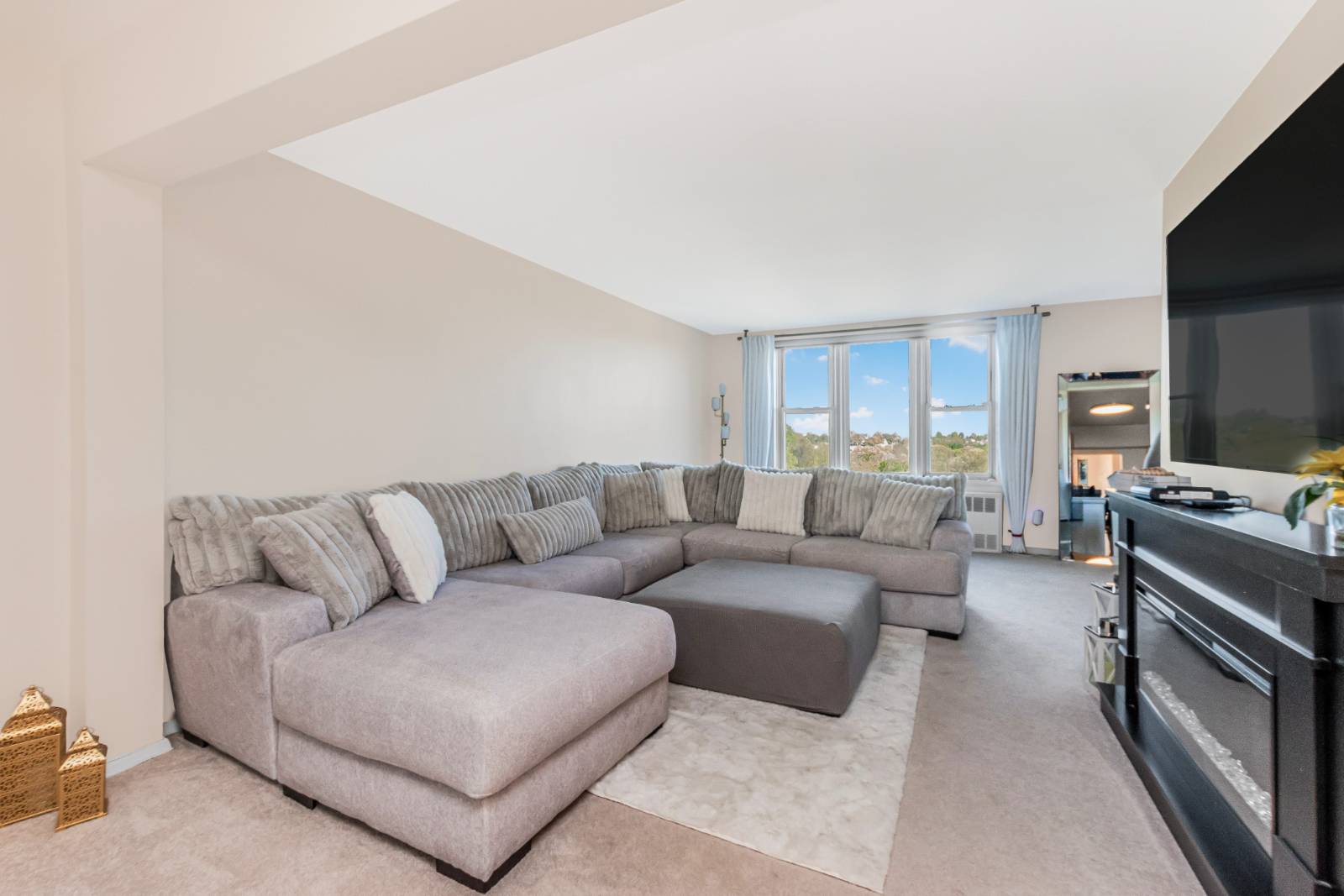 245 Rumsey Road, #8T