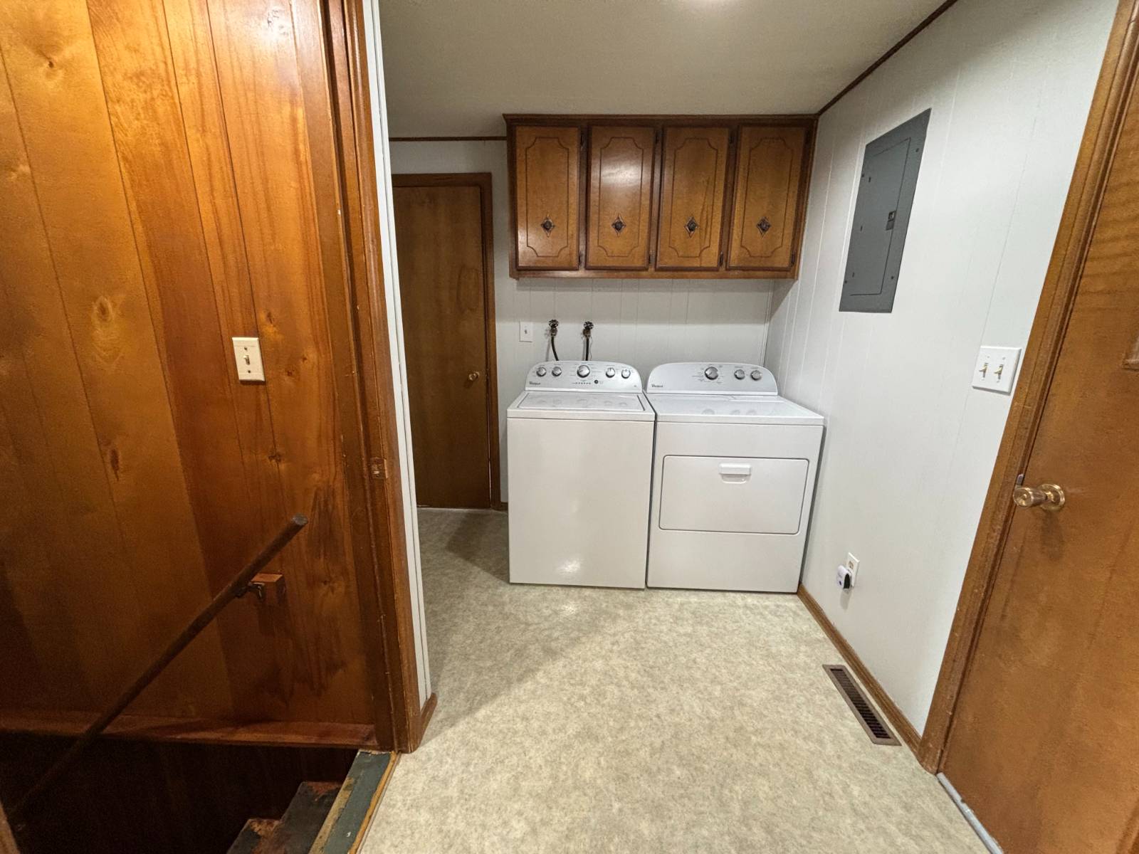Photo 8 of 21 of home listing at 300 W Main Street, Chambers, NE 68725