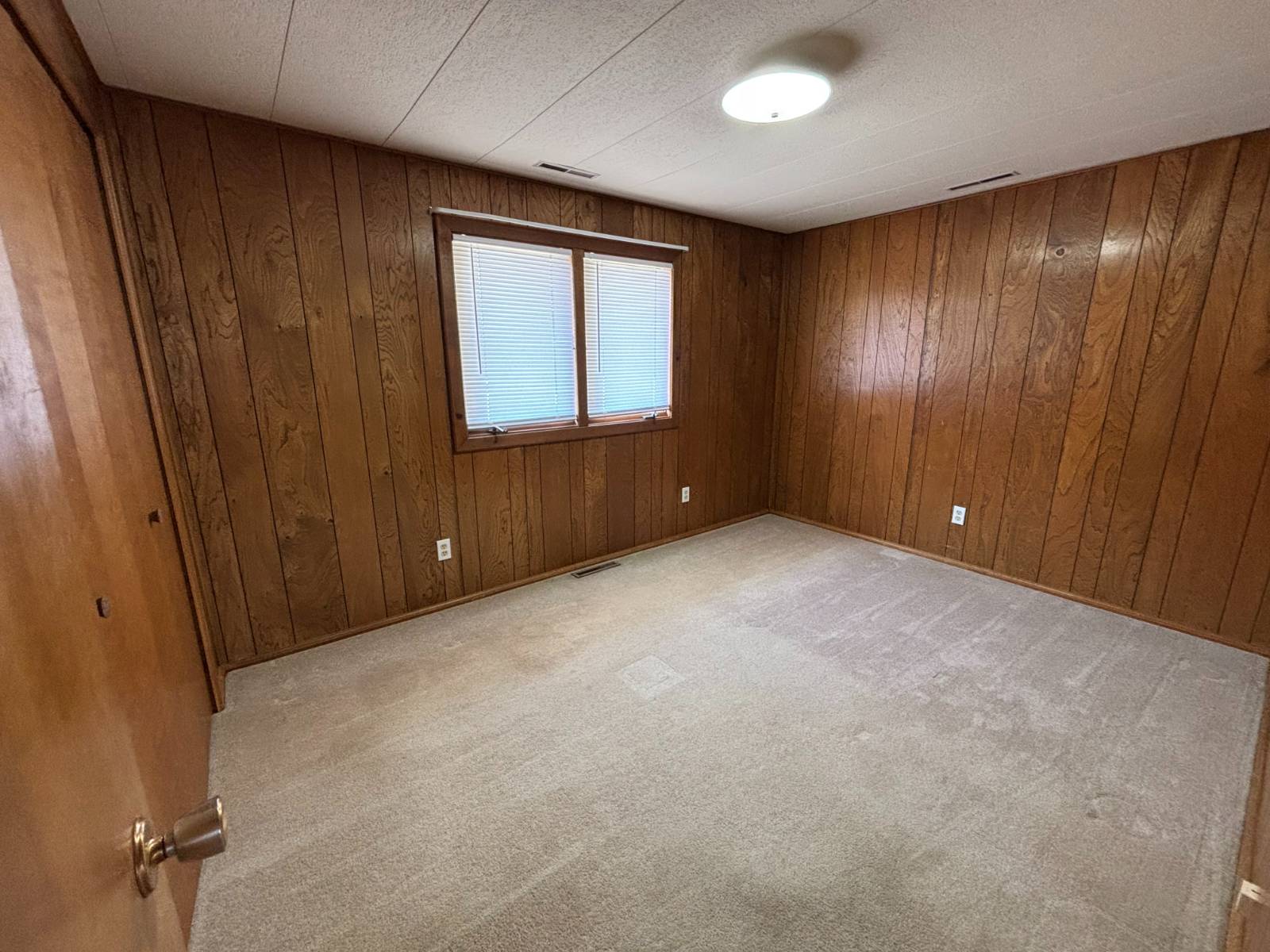 Photo 14 of 21 of home listing at 300 W Main Street, Chambers, NE 68725
