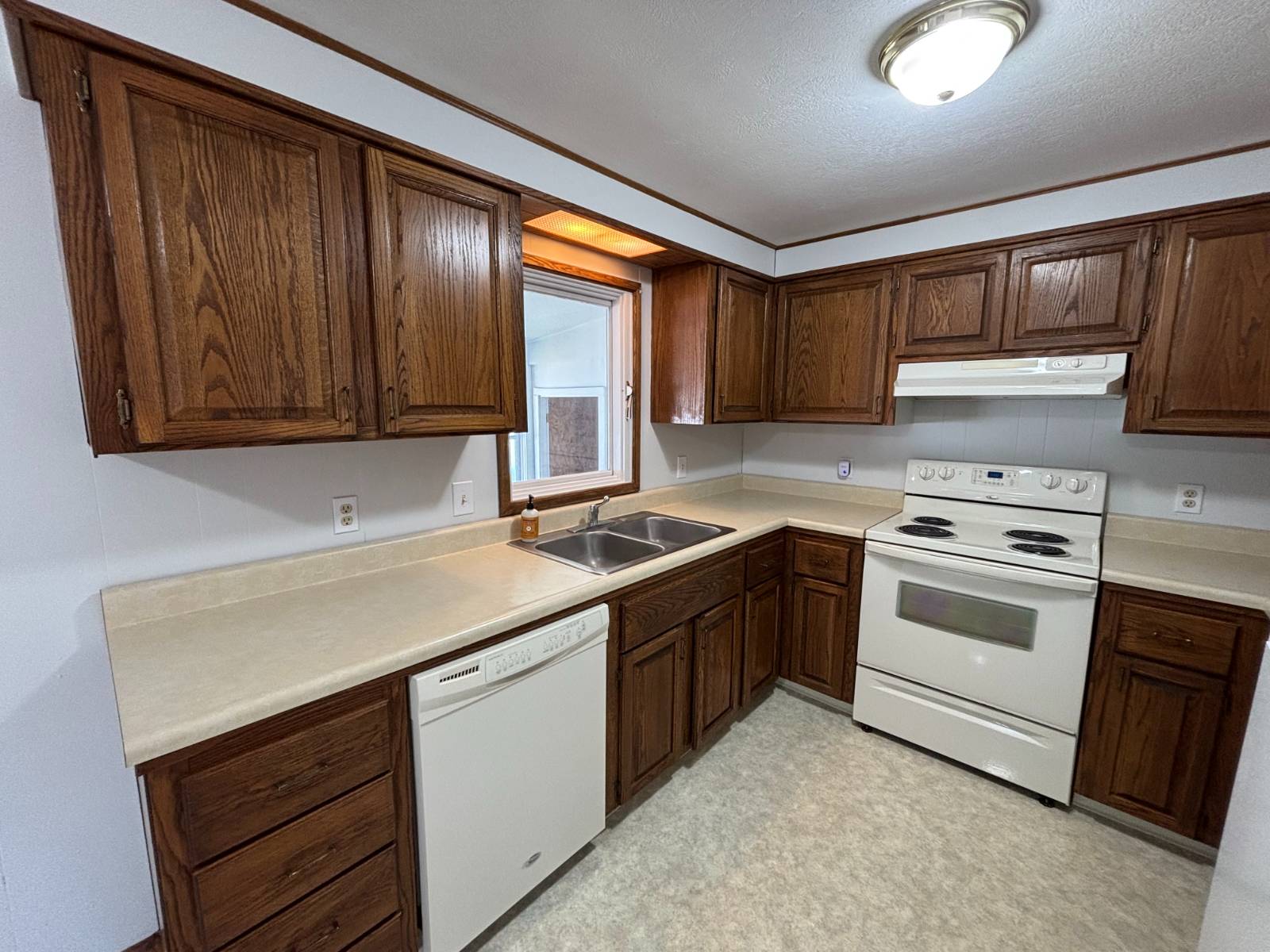 Photo 7 of 21 of home listing at 300 W Main Street, Chambers, NE 68725