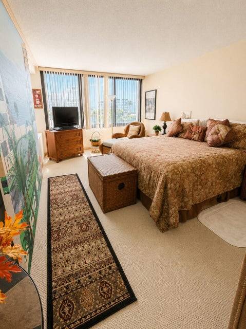 3589 S Ocean Blvd, South Palm Beach, FL 33480