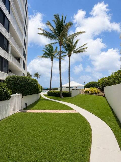 3589 S Ocean Blvd, South Palm Beach, FL 33480