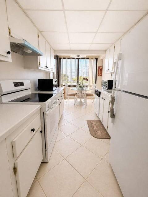 3589 S Ocean Blvd, South Palm Beach, FL 33480