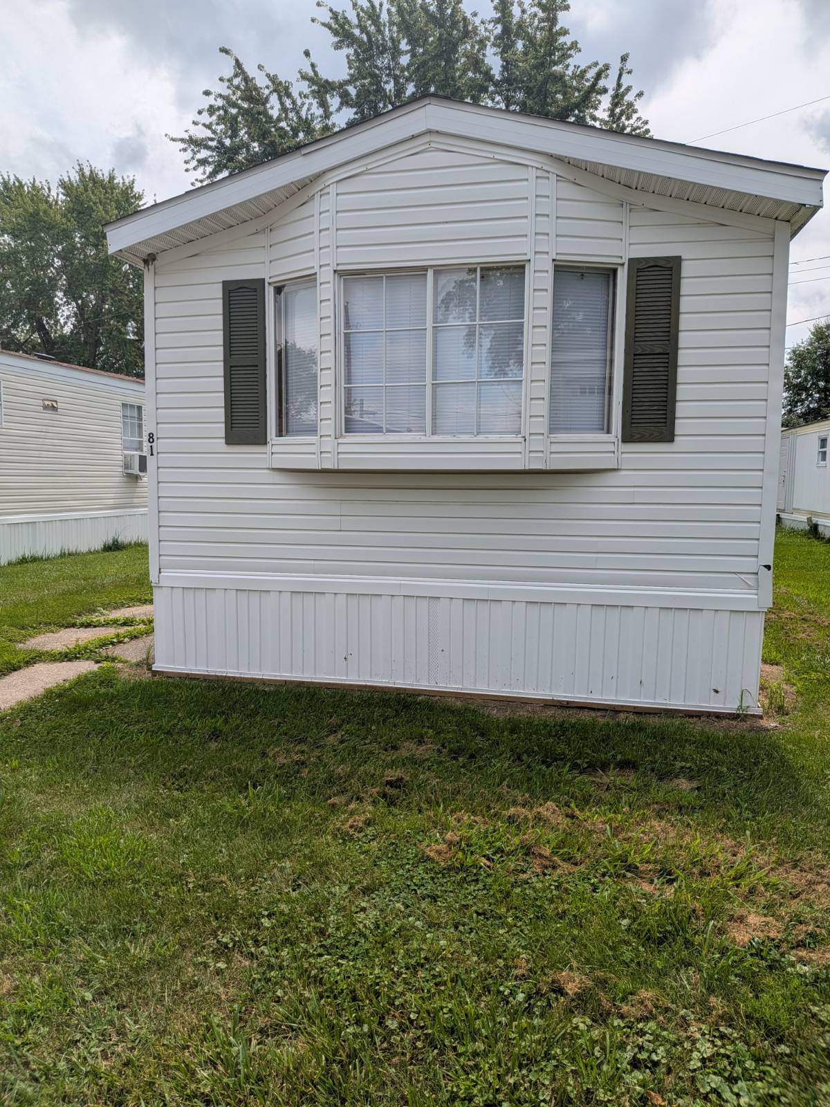 discover affordable community living, modern manufactured home living, resident-focused living, community management, mobile 