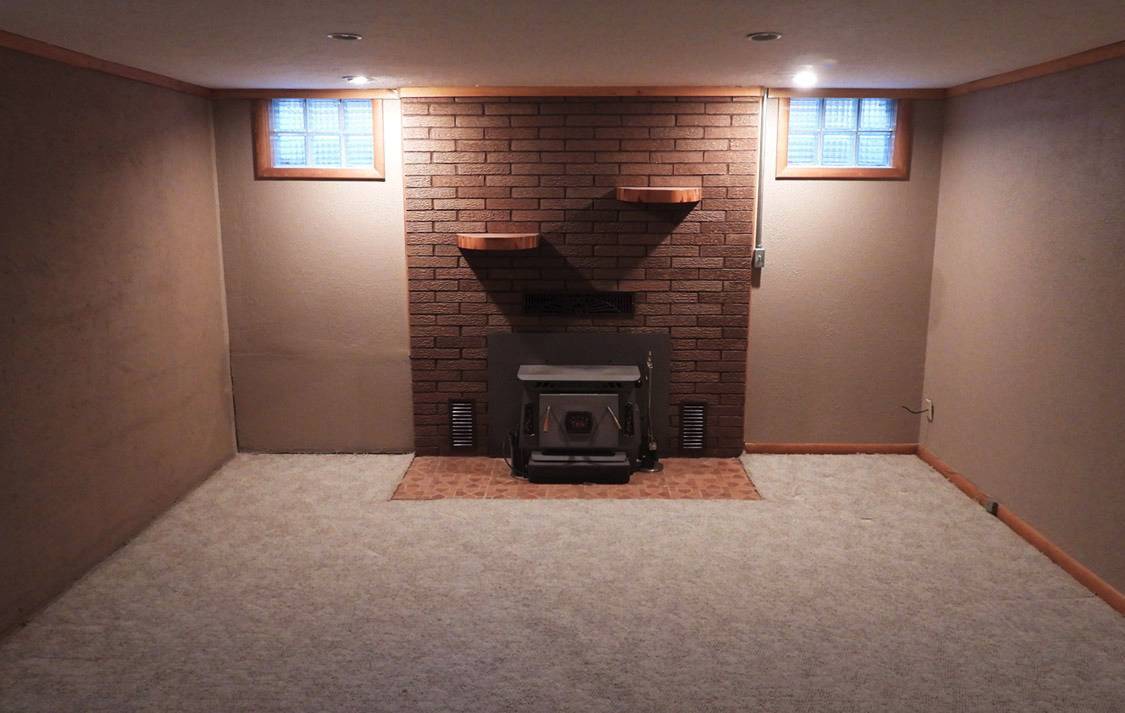 Photo 9 of 20 of home listing at 707 North Main Street, Gordon, NE 69343