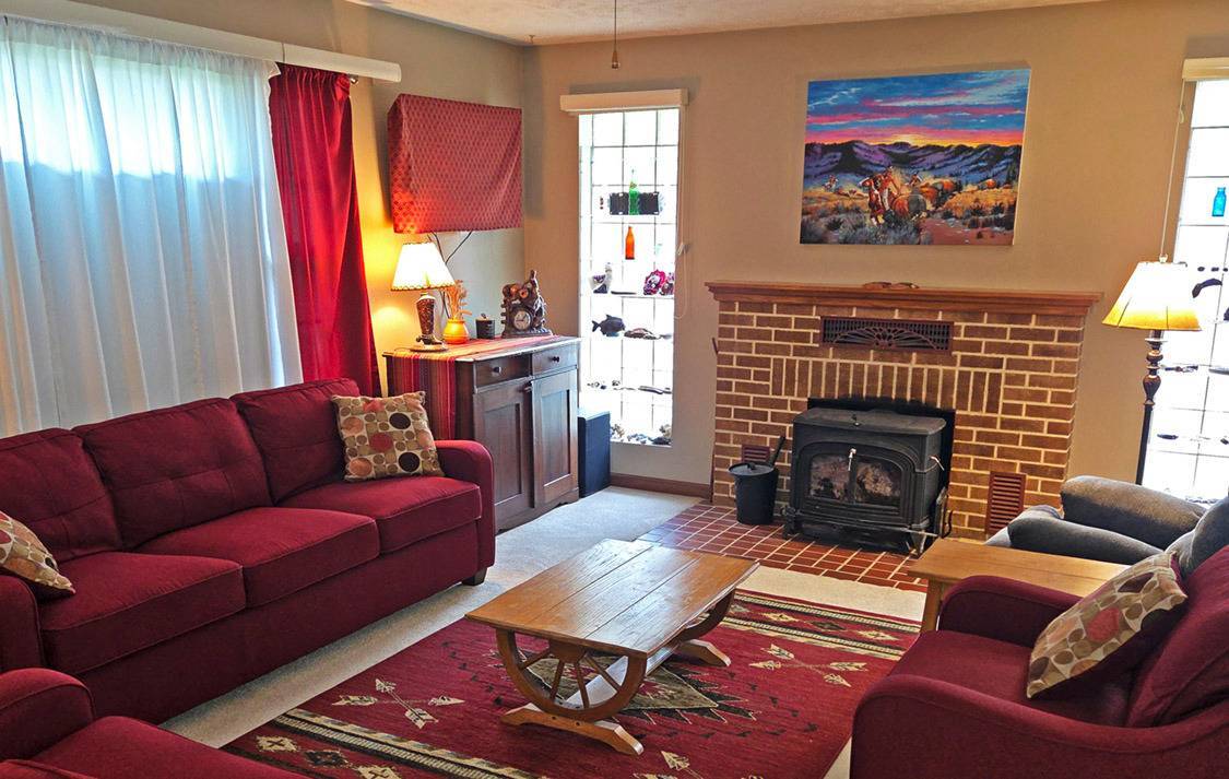 Photo 5 of 20 of home listing at 707 North Main Street, Gordon, NE 69343