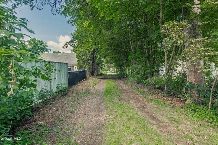 L11 NY 30A Streeter Rd.