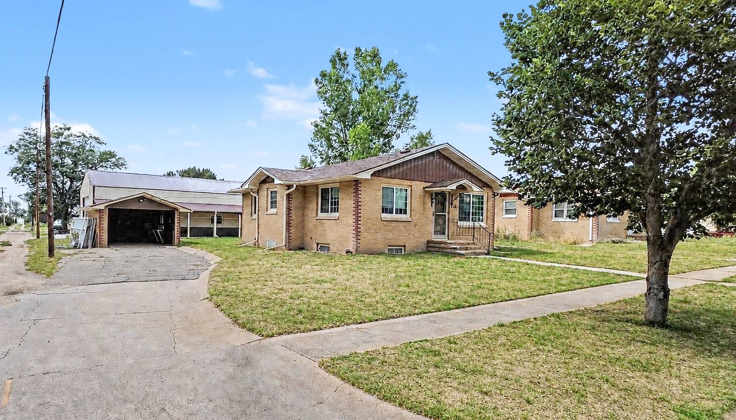 Photo 1 of 34 of home listing at 451 Ochs Ave, Chappell, NE 69129