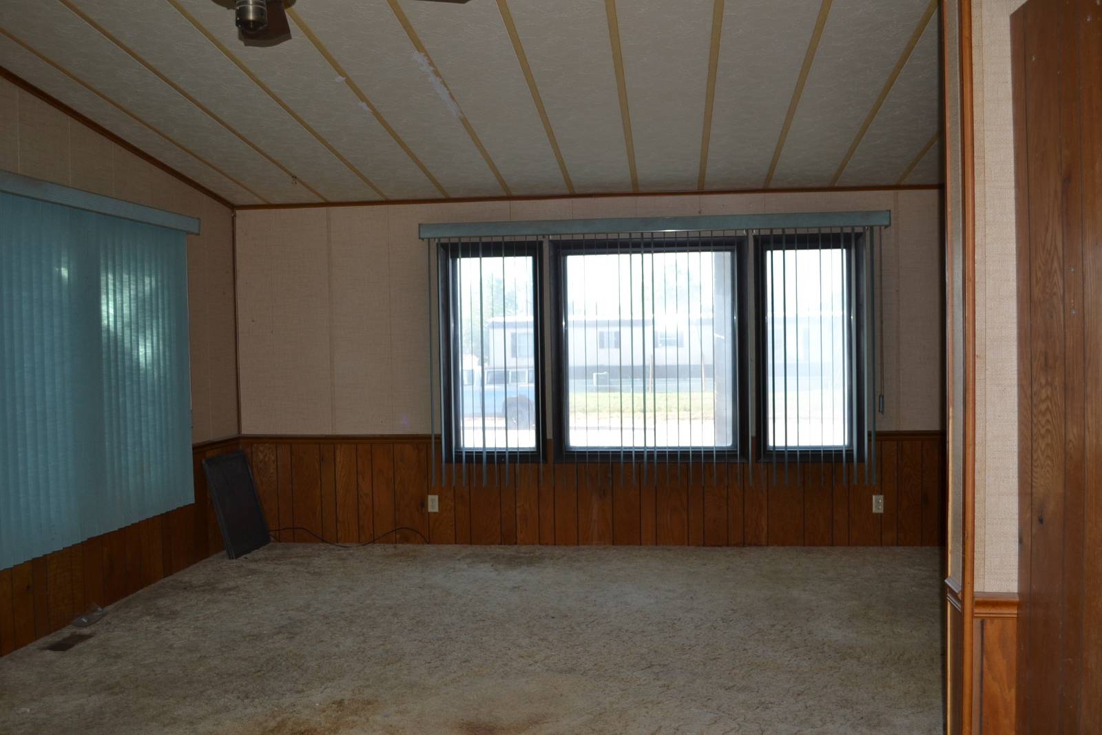 Photo 10 of 18 of home listing at 1216 E 8th Street, Alliance, NE 69301