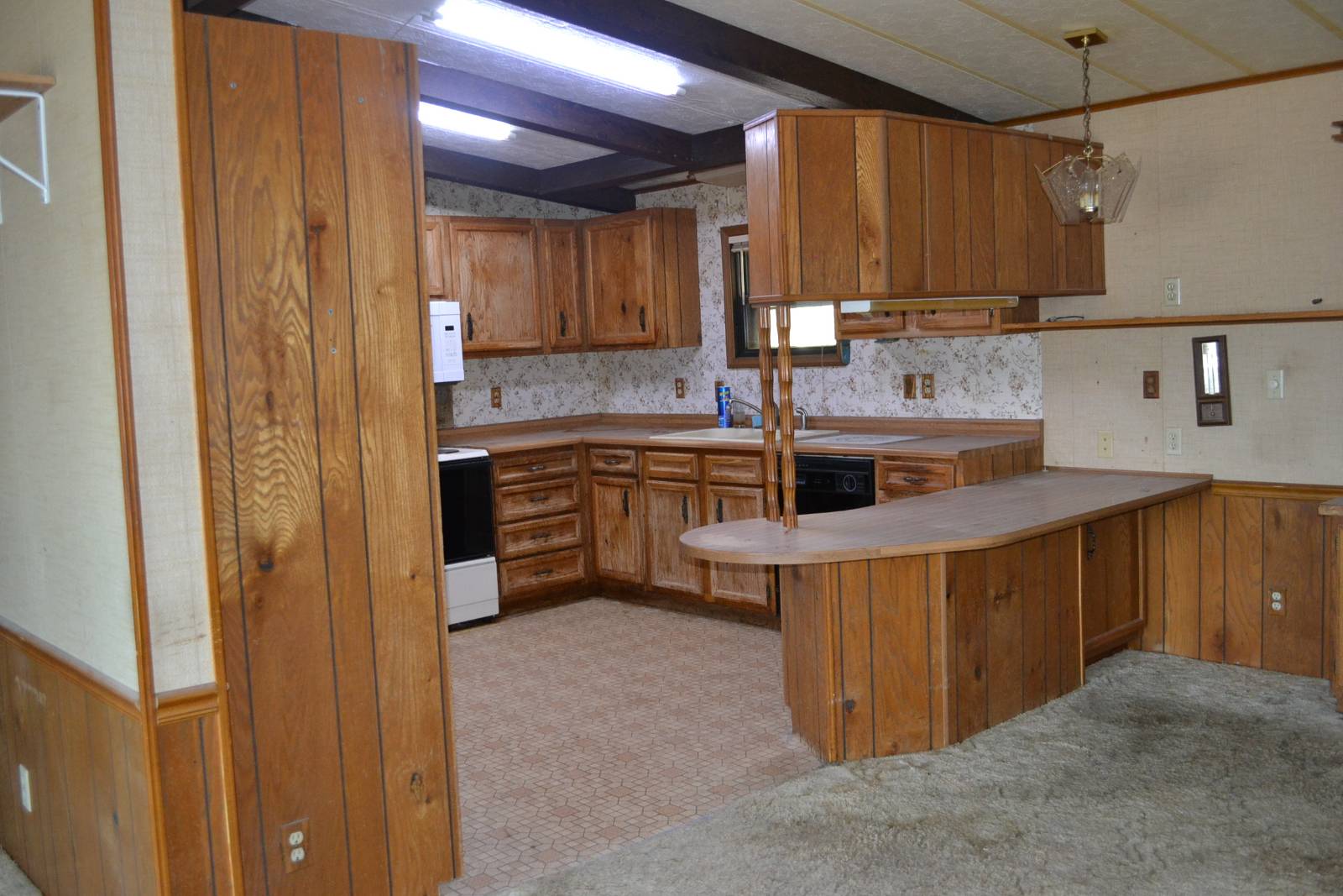Photo 12 of 18 of home listing at 1216 E 8th Street, Alliance, NE 69301