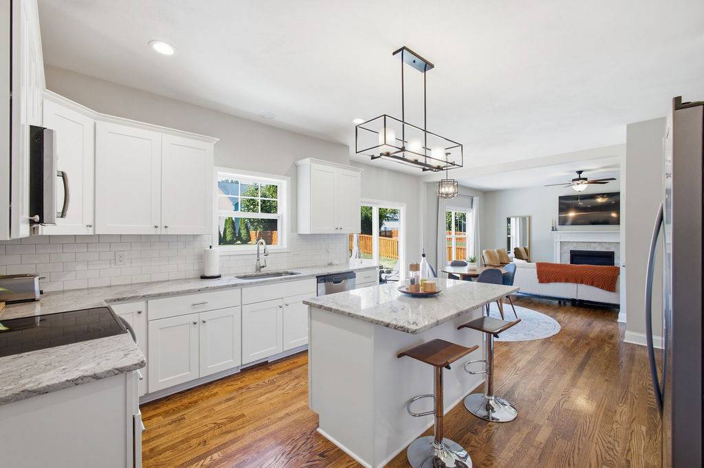3155 Samantha Dr