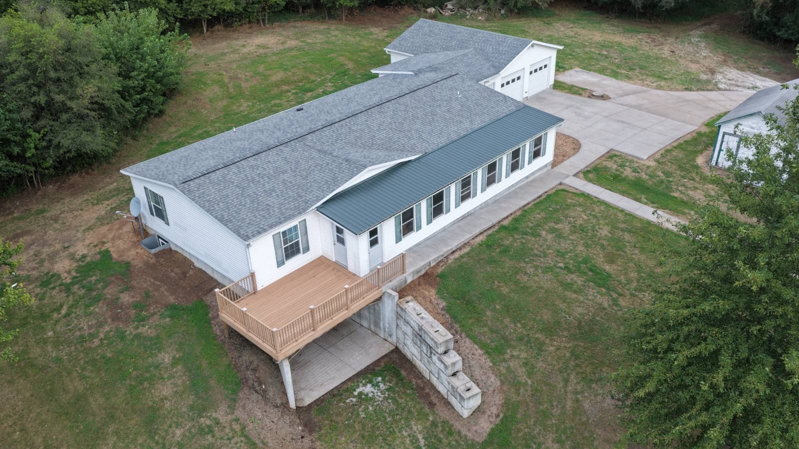 Photo 1 of 38 of home listing at 63770 720 Rd, Stella, NE 68442