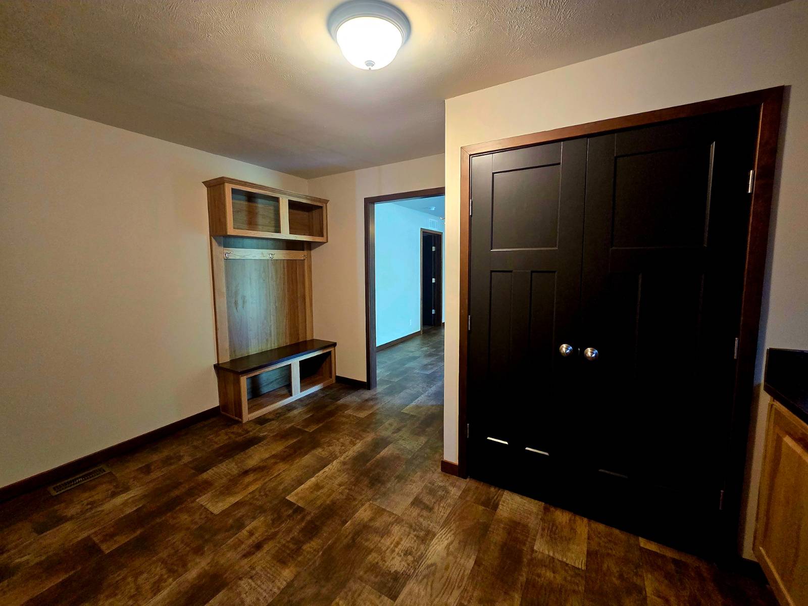 Photo 20 of 38 of home listing at 63770 720 Rd, Stella, NE 68442
