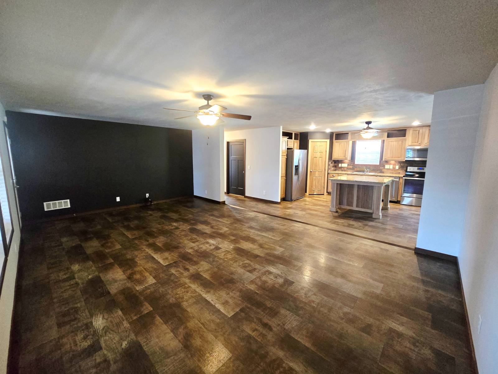 Photo 16 of 38 of home listing at 63770 720 Rd, Stella, NE 68442