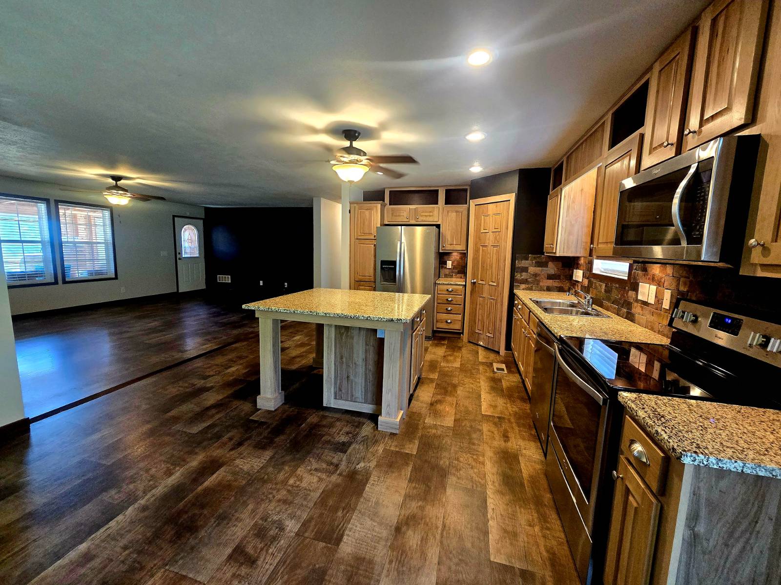 Photo 17 of 38 of home listing at 63770 720 Rd, Stella, NE 68442