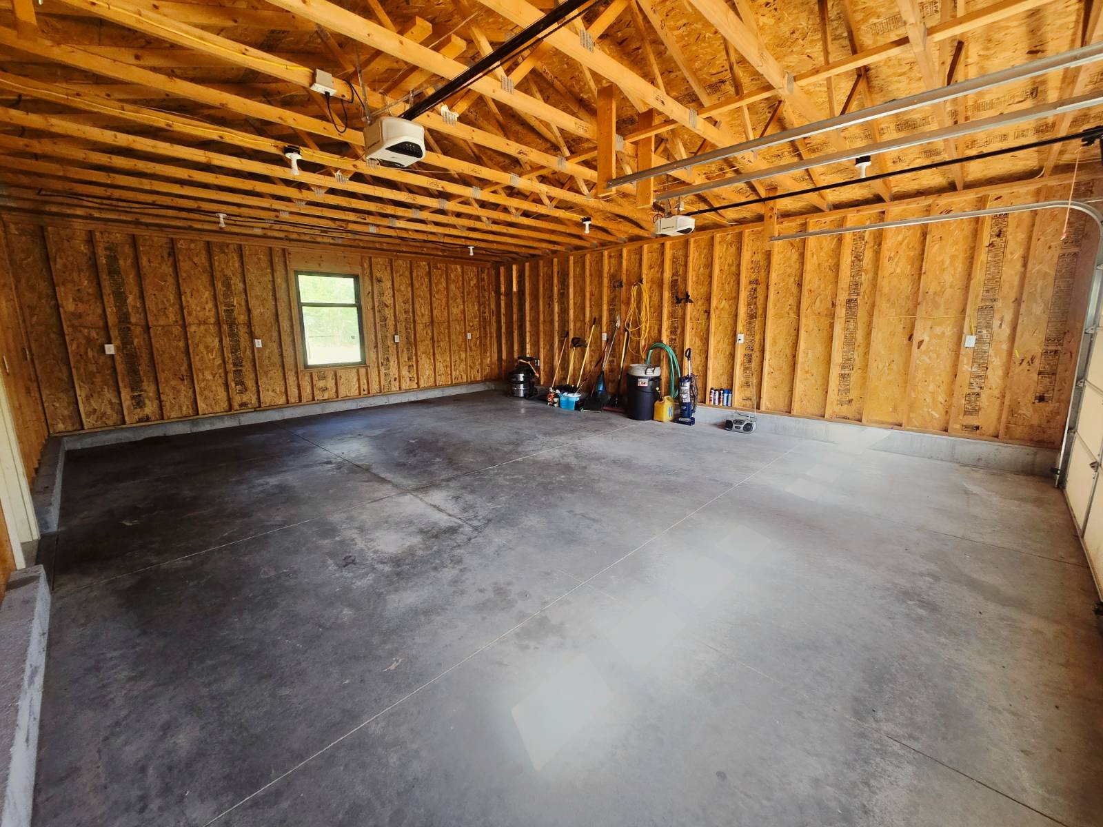 Photo 34 of 38 of home listing at 63770 720 Rd, Stella, NE 68442