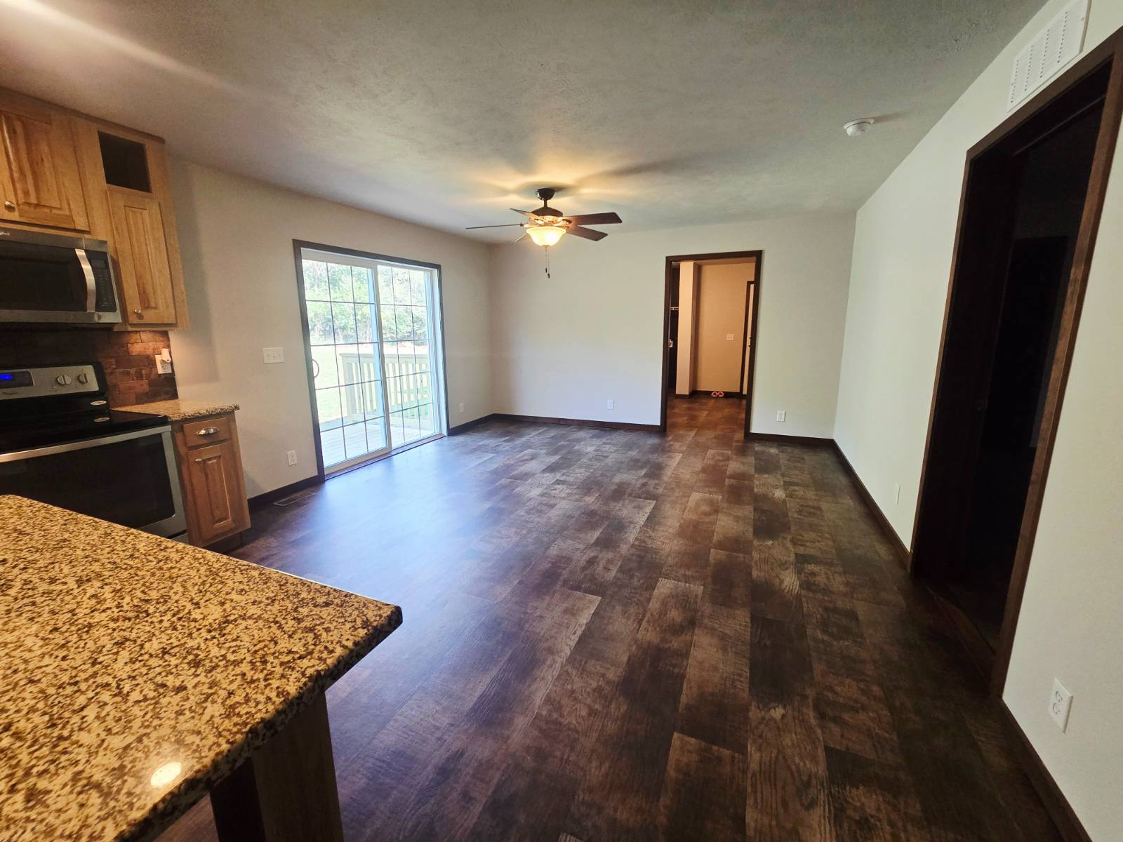 Photo 14 of 38 of home listing at 63770 720 Rd, Stella, NE 68442