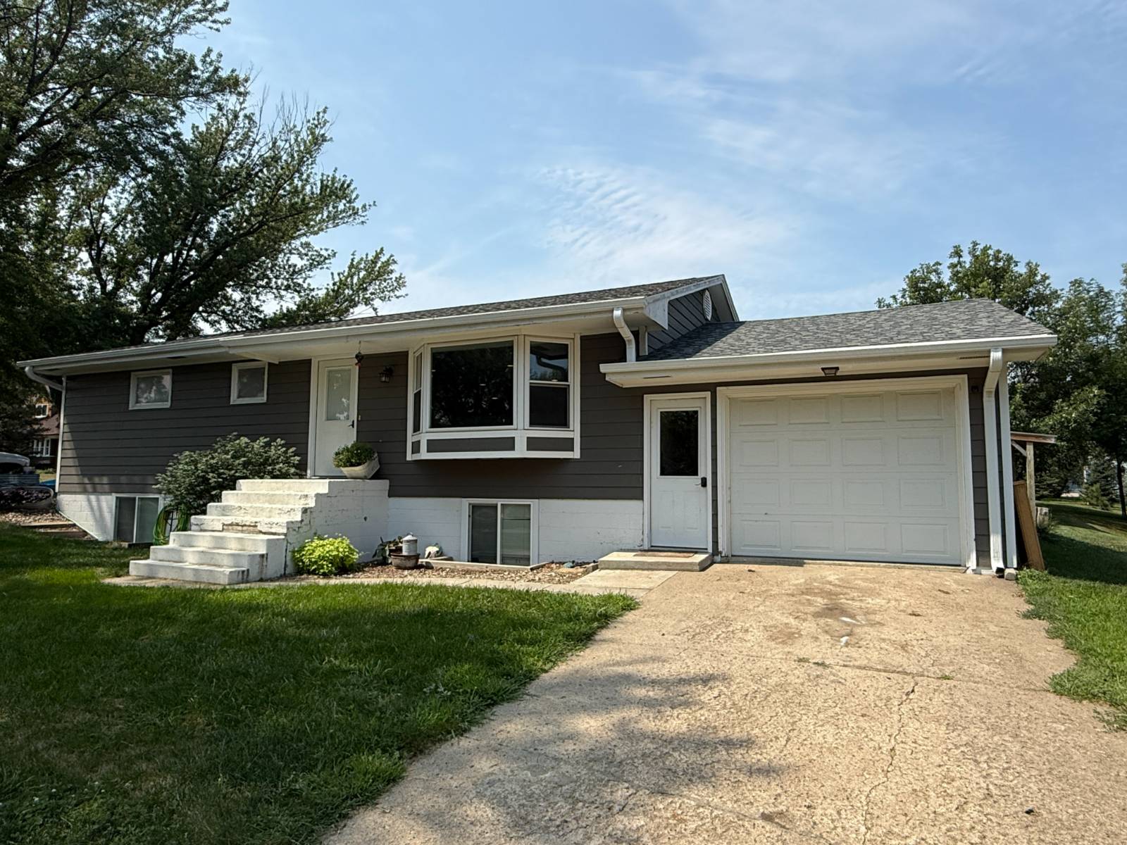 Photo 2 of 17 of home listing at 301 N Kuhlman Street, Spencer, NE 68777