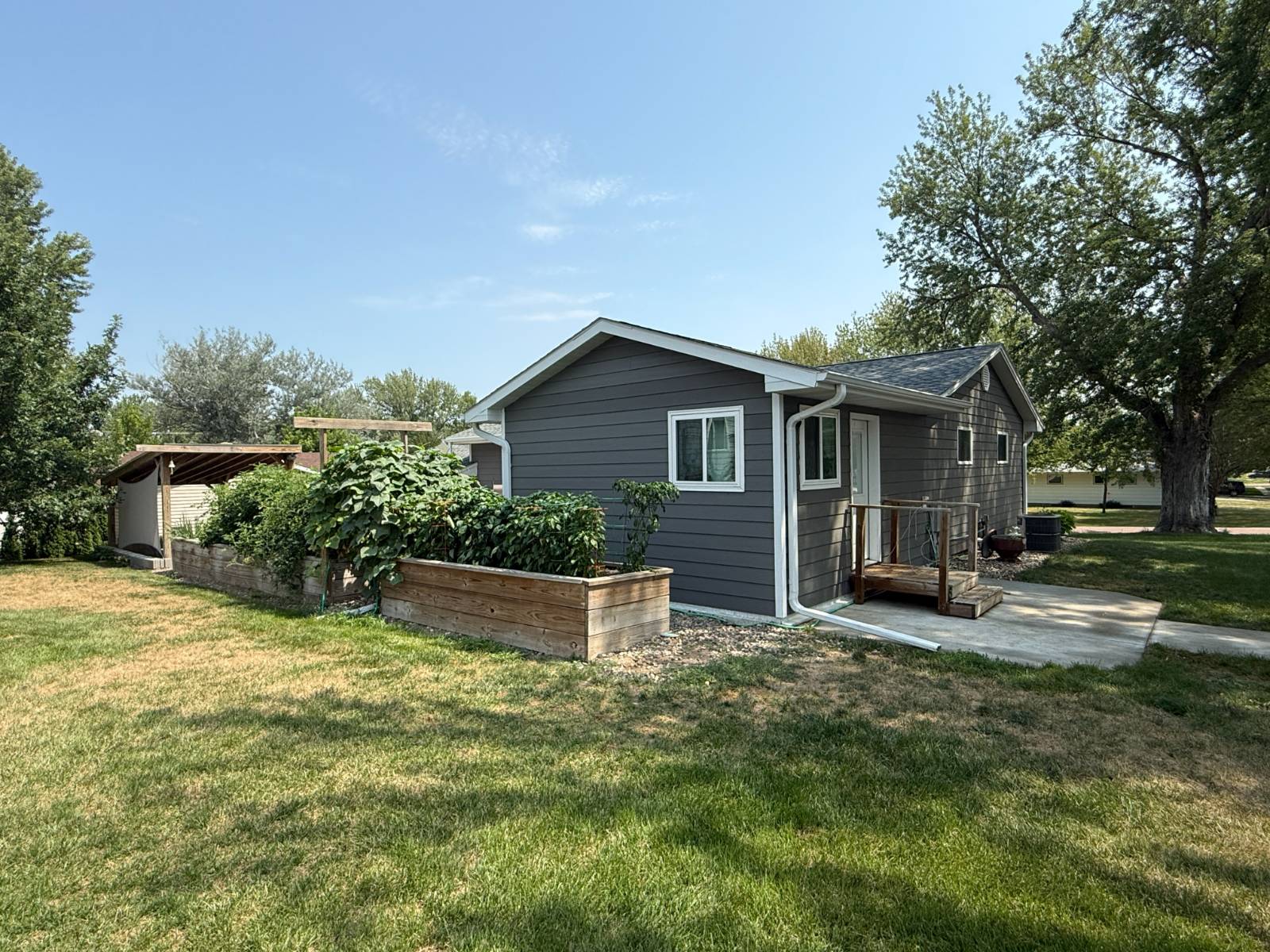 Photo 5 of 17 of home listing at 301 N Kuhlman Street, Spencer, NE 68777