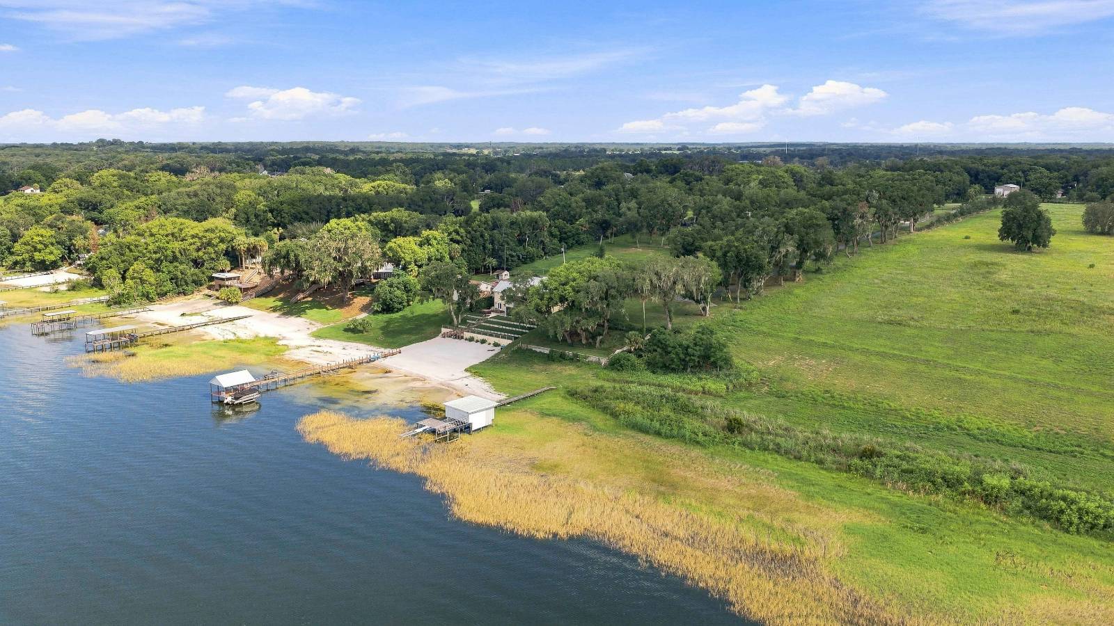 12929 SE Sunset Harbor Road, Weirsdale, FL 32195