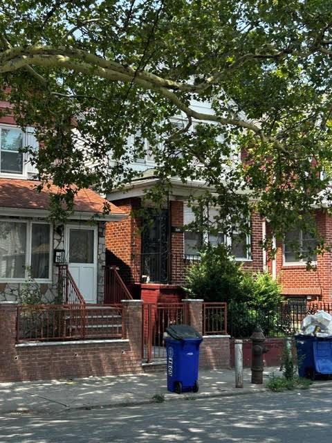 1598 Albany Ave