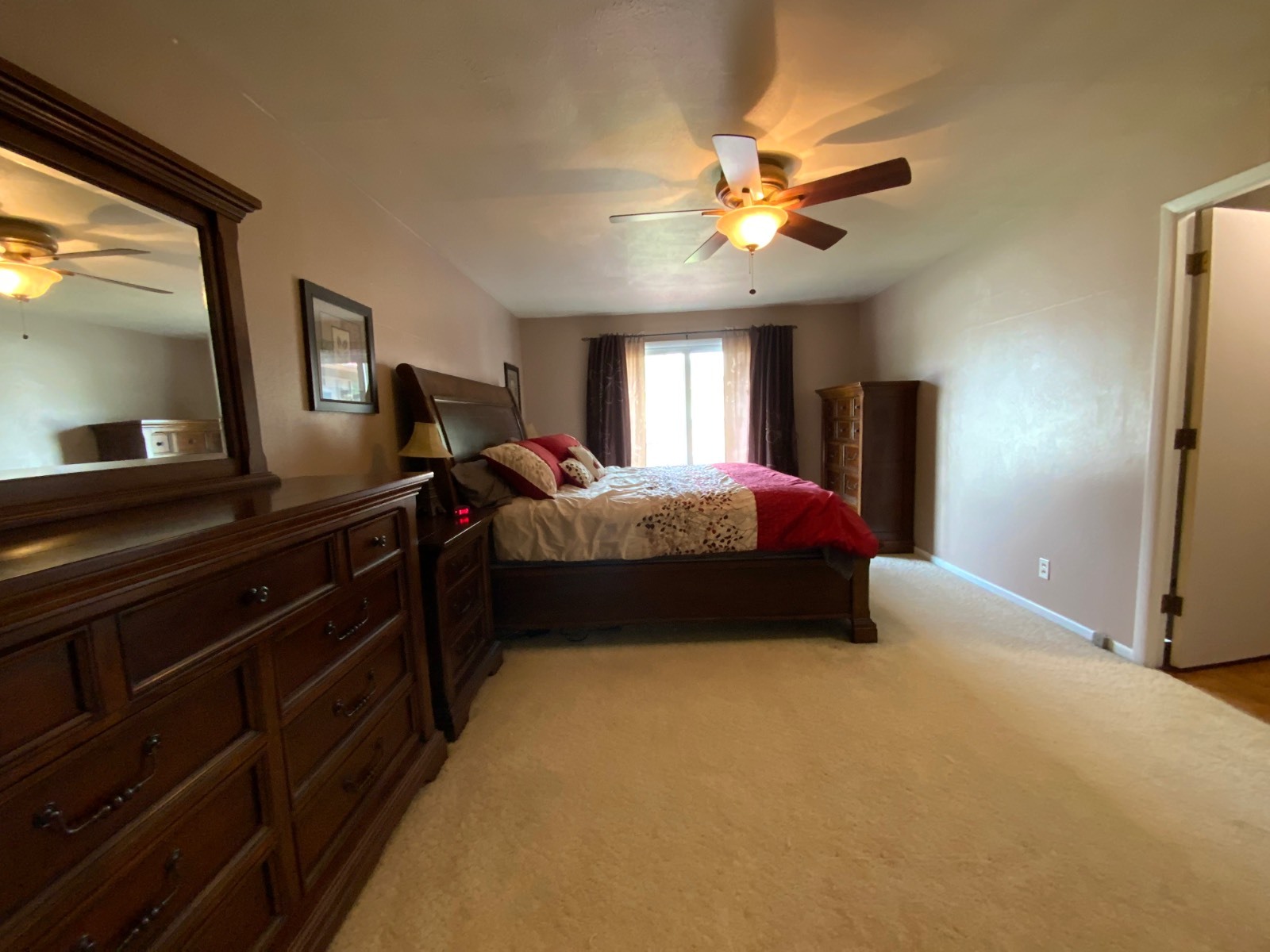 Photo 11 of 32 of home listing at 538 Elenora Drive, Valentine, NE 69201