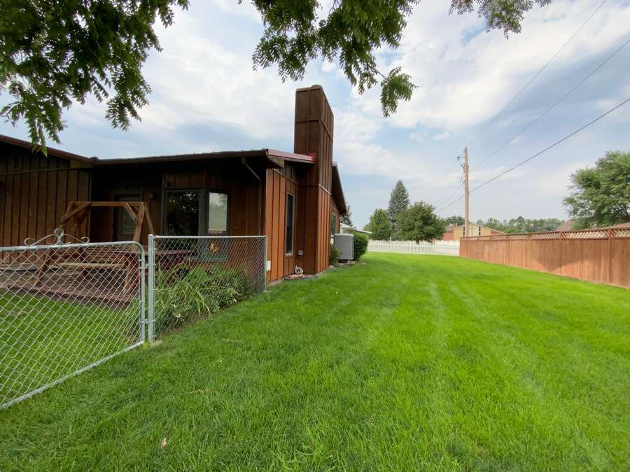 Photo 26 of 32 of home listing at 538 Elenora Drive, Valentine, NE 69201
