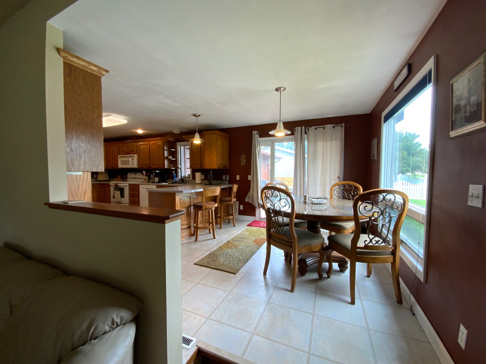 Photo 5 of 32 of home listing at 538 Elenora Drive, Valentine, NE 69201