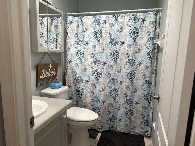 Spacious 1920 SqFt.  Upgraded Kitchen, New Roof, flooring. thumbnail 22