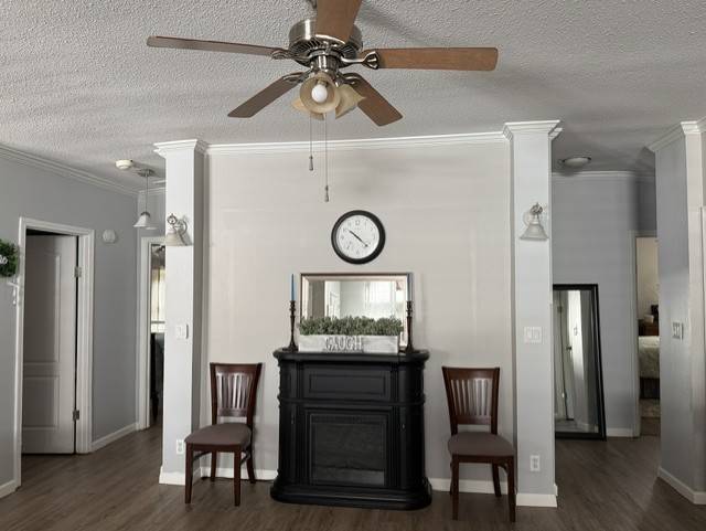 Spacious 1920 SqFt.  Upgraded Kitchen, New Roof, flooring. thumbnail 27