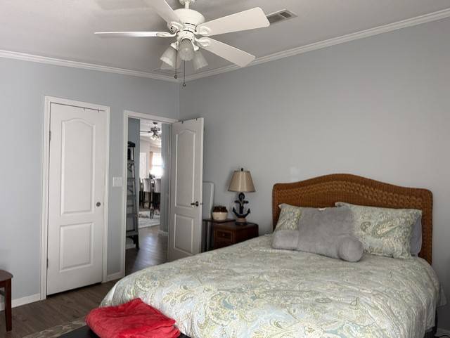 Spacious 1920 SqFt.  Upgraded Kitchen, New Roof, flooring. thumbnail 17