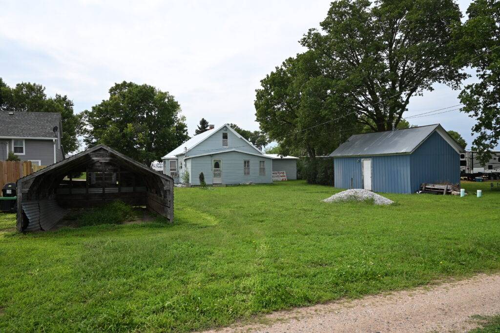 Photo 4 of 24 of home listing at 160 N 10th Avenue, Burwell, NE 68823