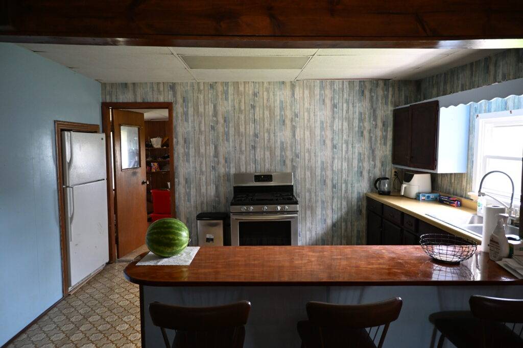 Photo 7 of 24 of home listing at 160 N 10th Avenue, Burwell, NE 68823