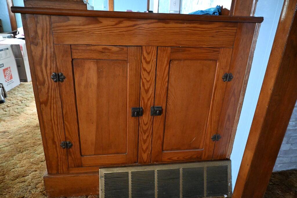 Photo 11 of 24 of home listing at 160 N 10th Avenue, Burwell, NE 68823