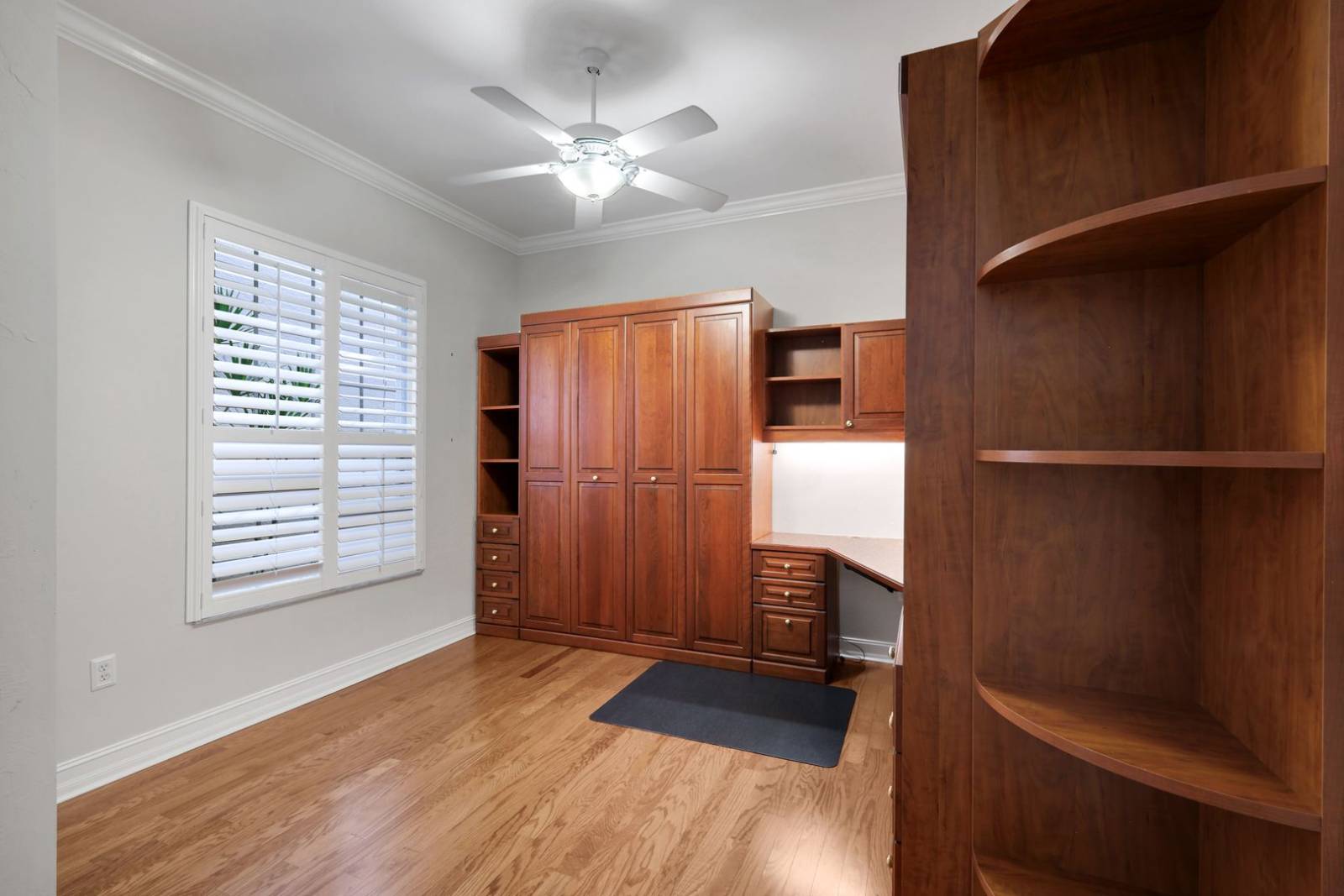 5021 Maxwell Cir, Naples, FL 34105