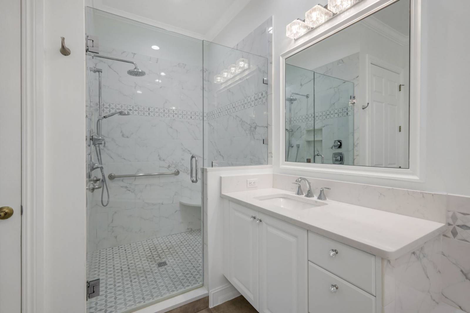5021 Maxwell Cir, Naples, FL 34105