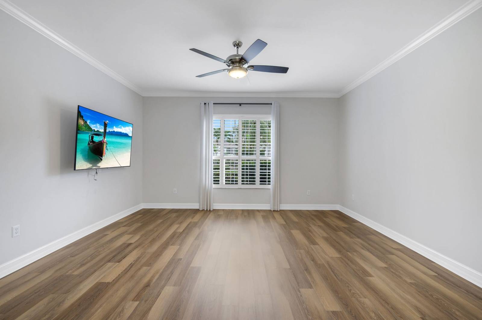 5021 Maxwell Cir, Naples, FL 34105