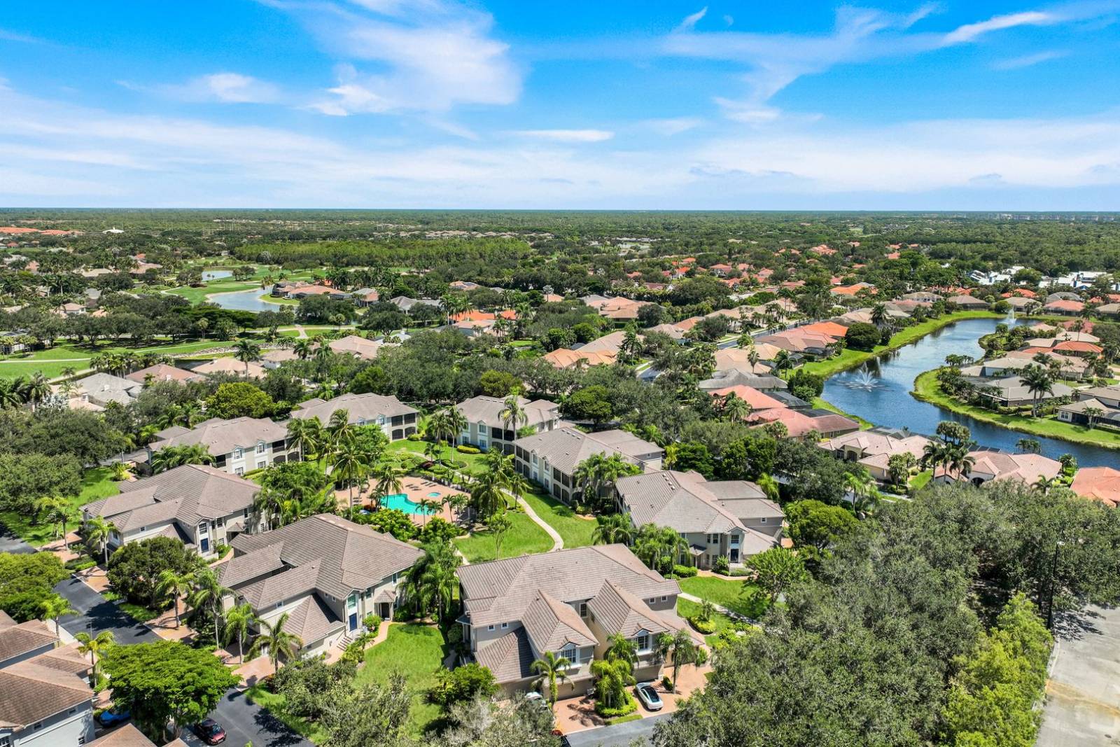 5021 Maxwell Cir, Naples, FL 34105
