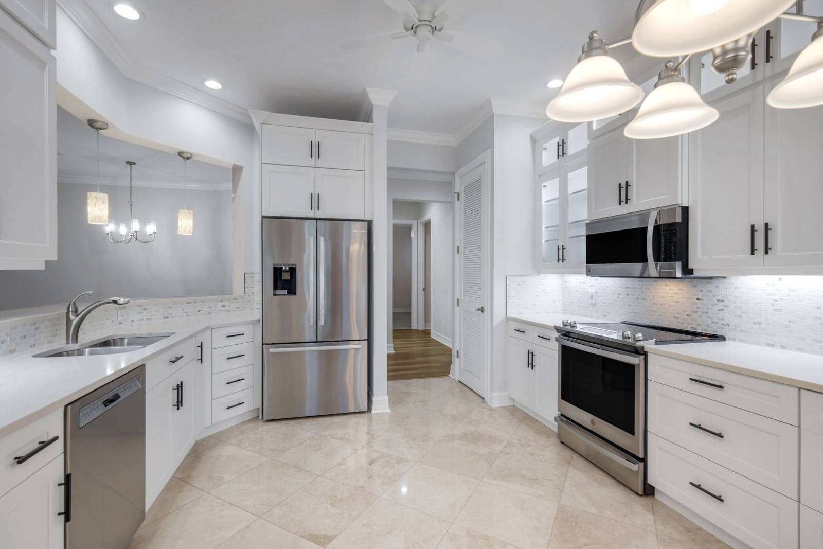 5021 Maxwell Cir, Naples, FL 34105