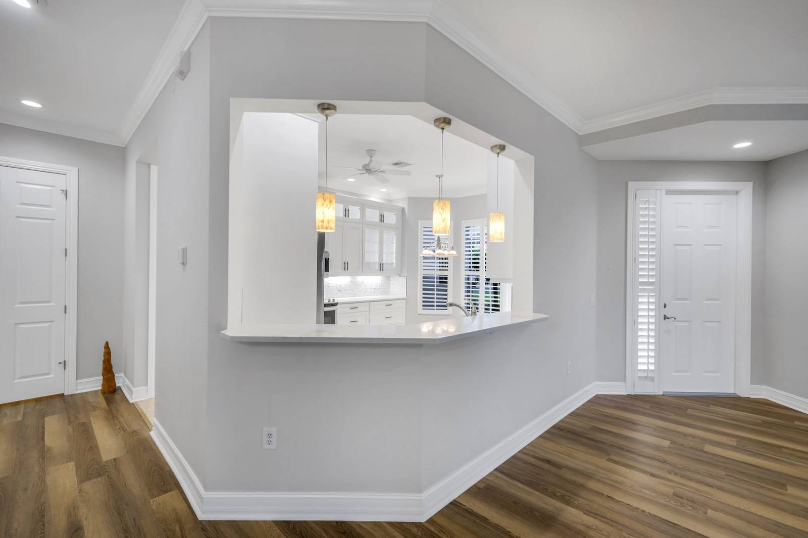 5021 Maxwell Cir, Naples, FL 34105