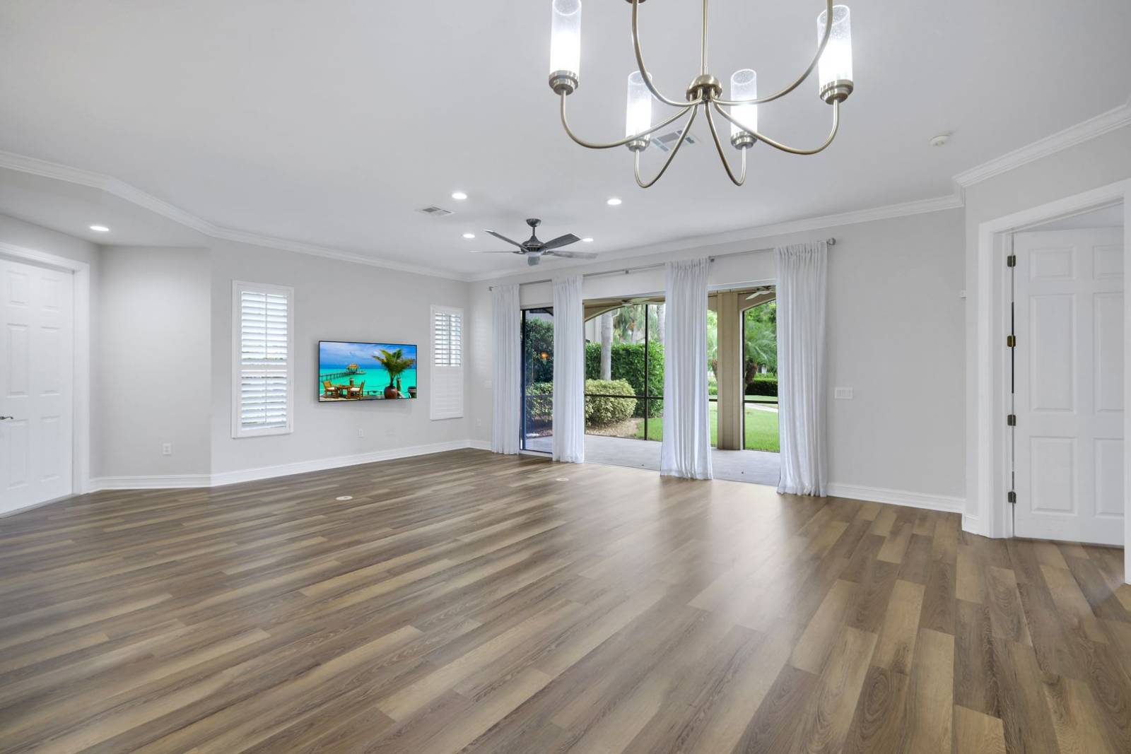 5021 Maxwell Cir, Naples, FL 34105