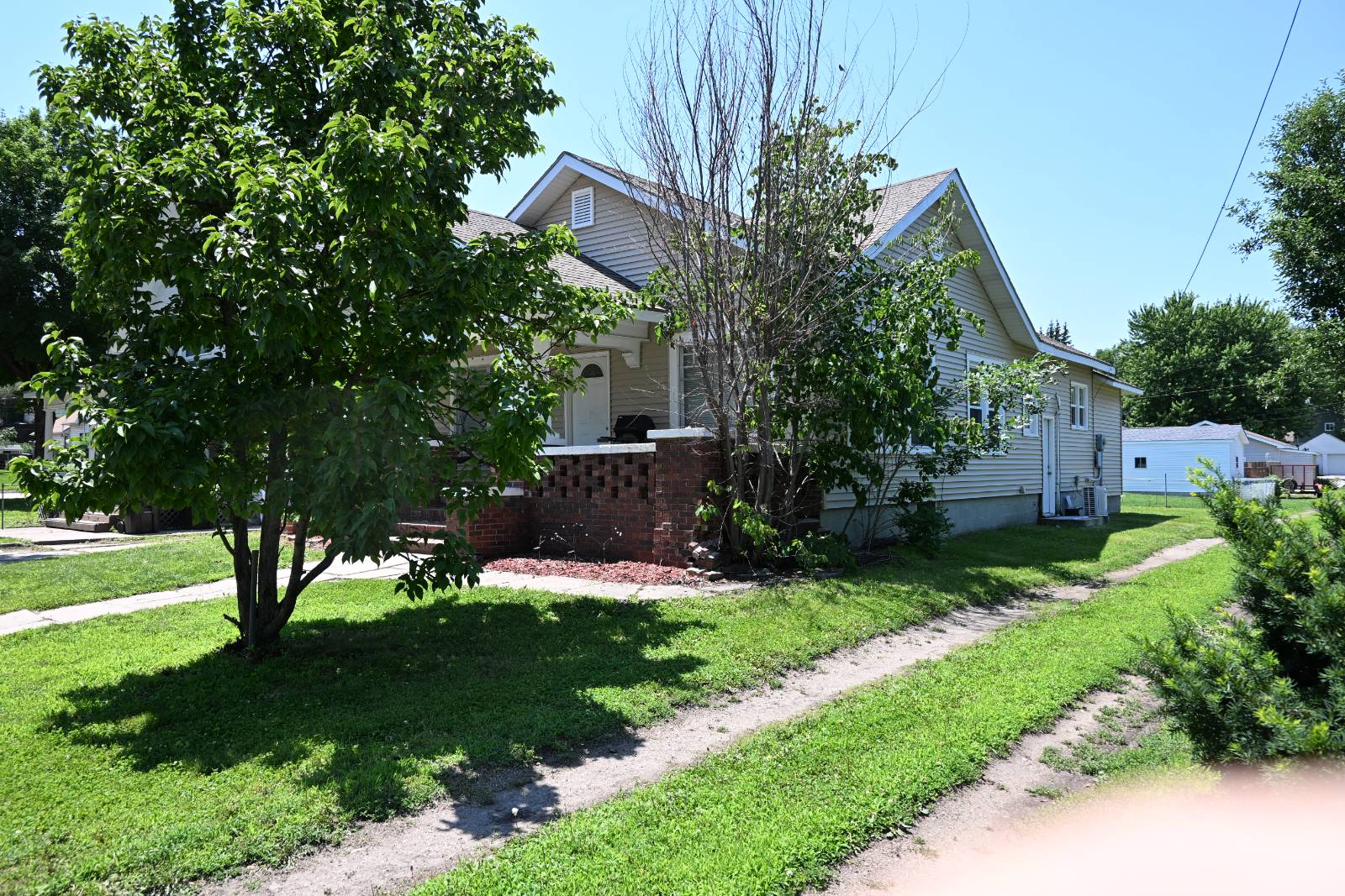 Photo 2 of 24 of home listing at 215 South 19th Street, Ord, NE 68862
