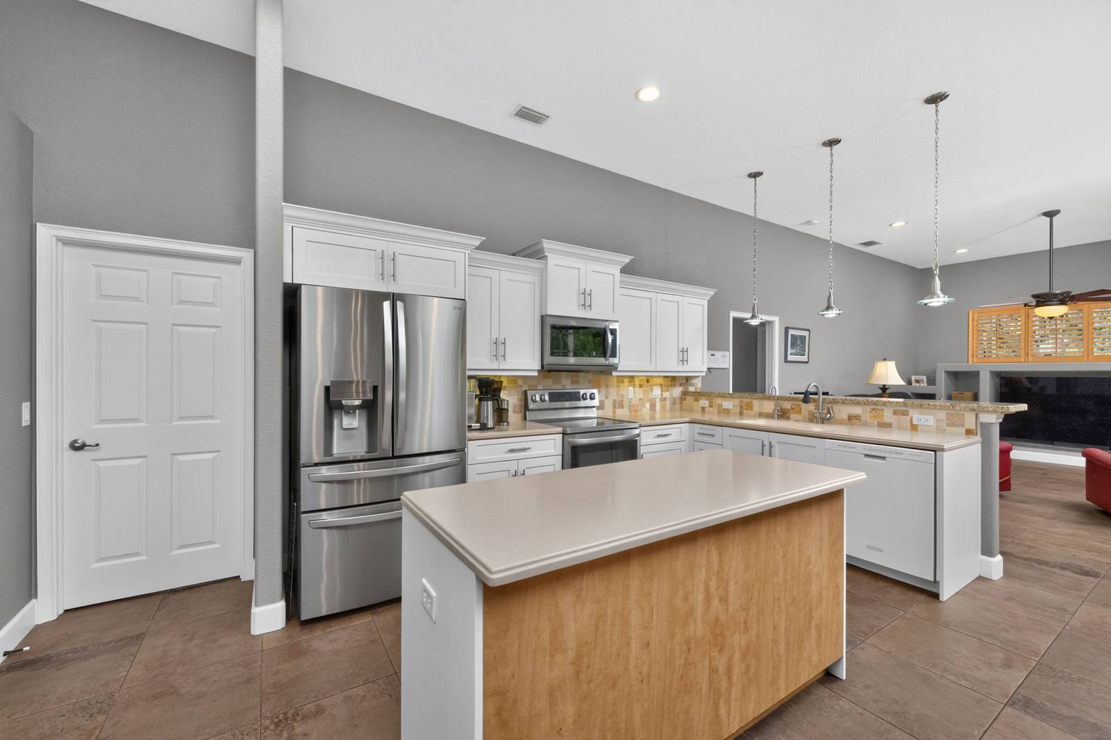25279 PUNTA MADRYN AVE, Punta Gorda, FL 33983