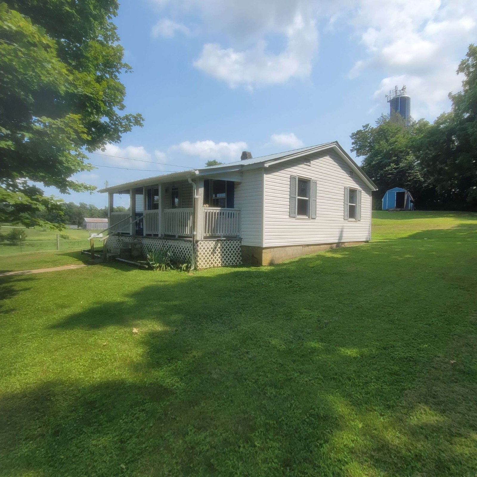 180 Tennessee Ridge Rd.