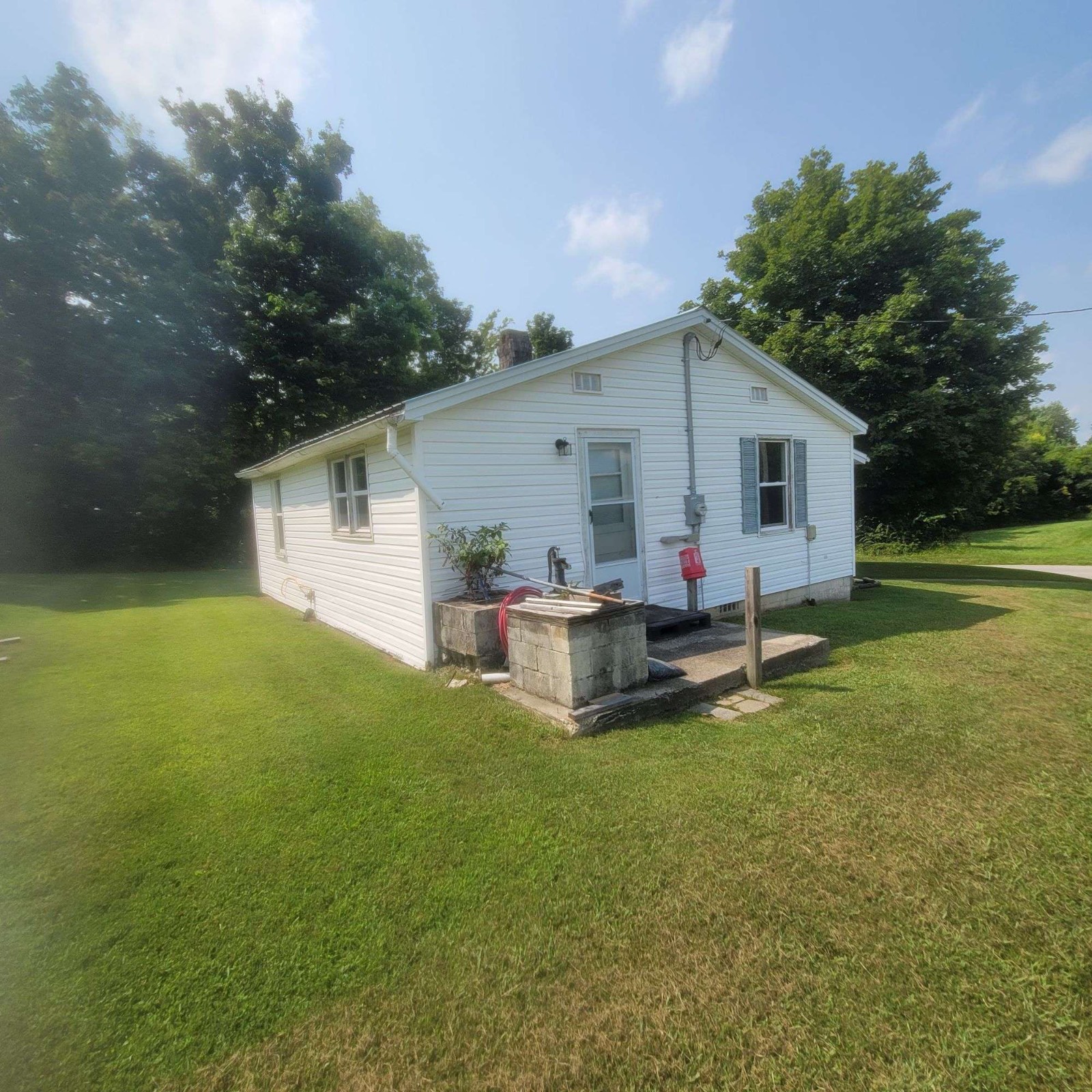 180 Tennessee Ridge Rd.